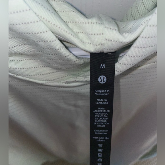 Authentic Light Pullover! - Picture 3 of 3